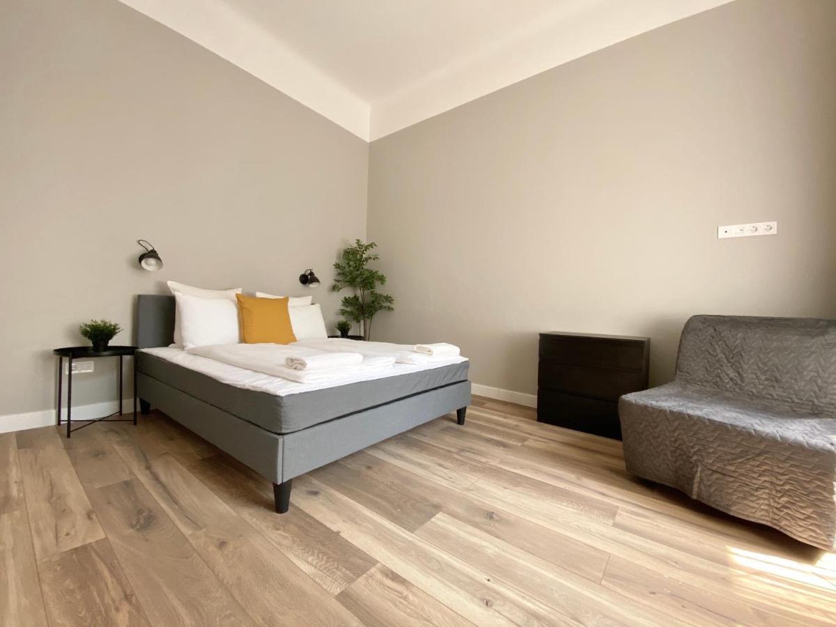 Standard Apartment By Hi5 - 2 Bedroom Suite In The Center Budapest Exterior photo