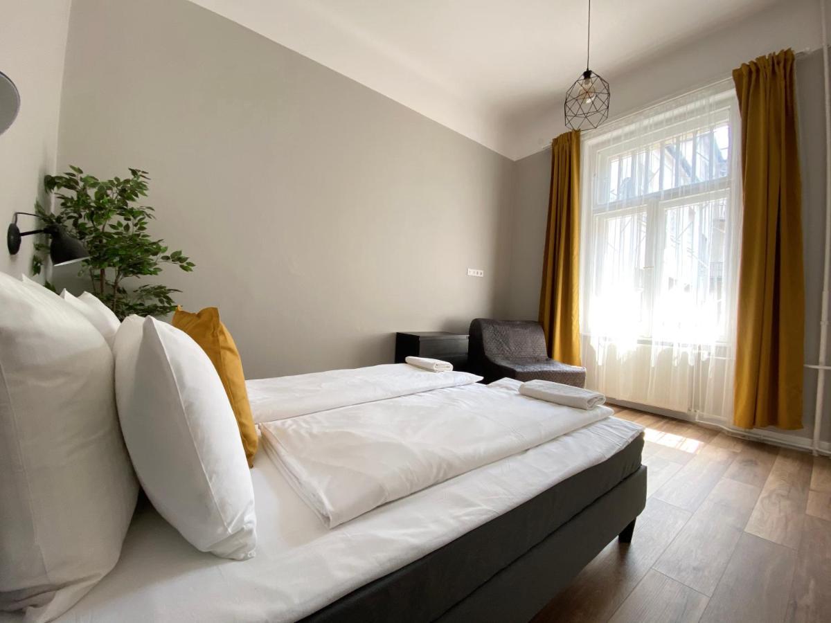 Standard Apartment By Hi5 - 2 Bedroom Suite In The Center Budapest Exterior photo